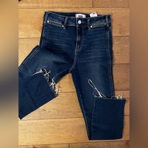 PAIGE Cindy Mel Denim Mid-rise Dark Wash Distressed Hem